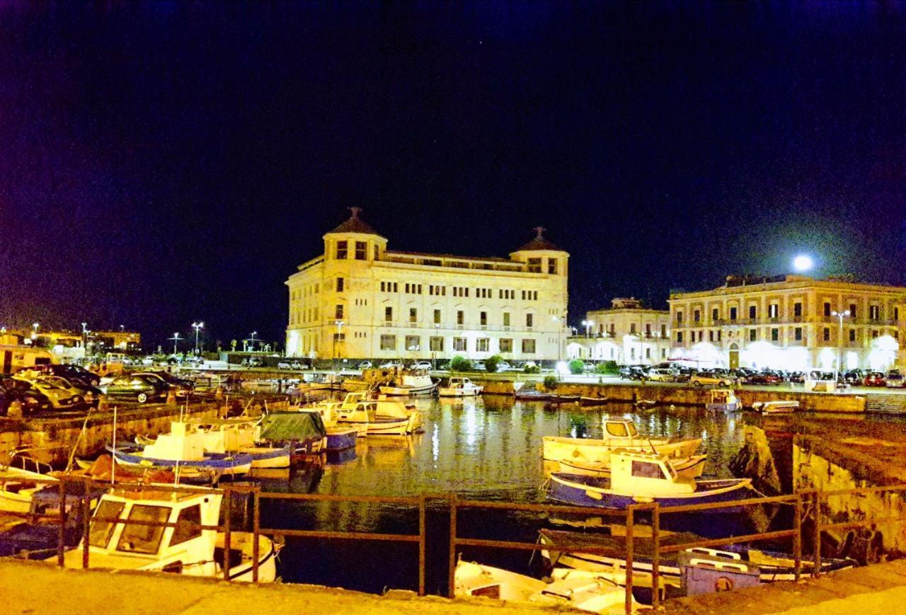 Incantevole Appartamento In Palazzo Storico Ortigia Syracuse Екстер'єр фото